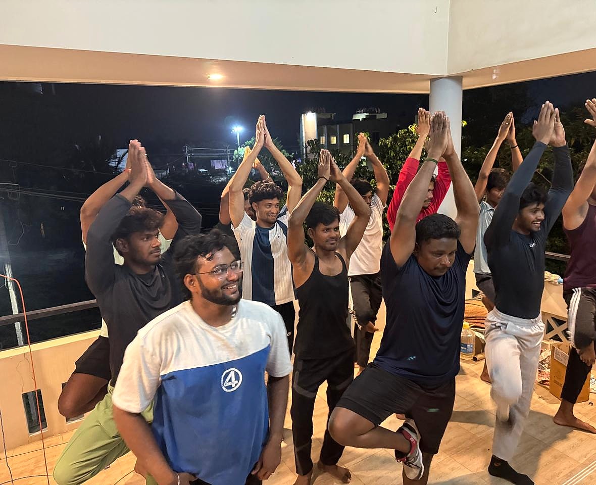Evening Group Tree Pose Circle